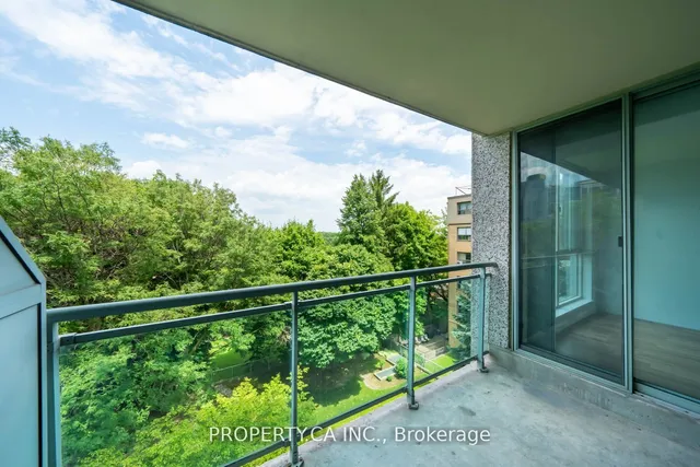 Additional property image - 398 Eglinton Ave Unit 603
