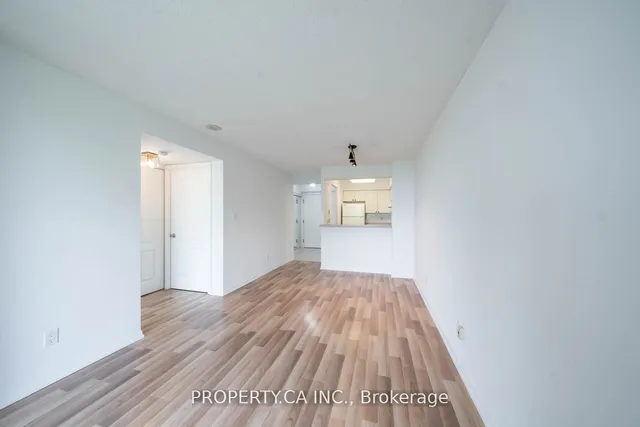 Additional property image - 398 Eglinton Ave Unit 603