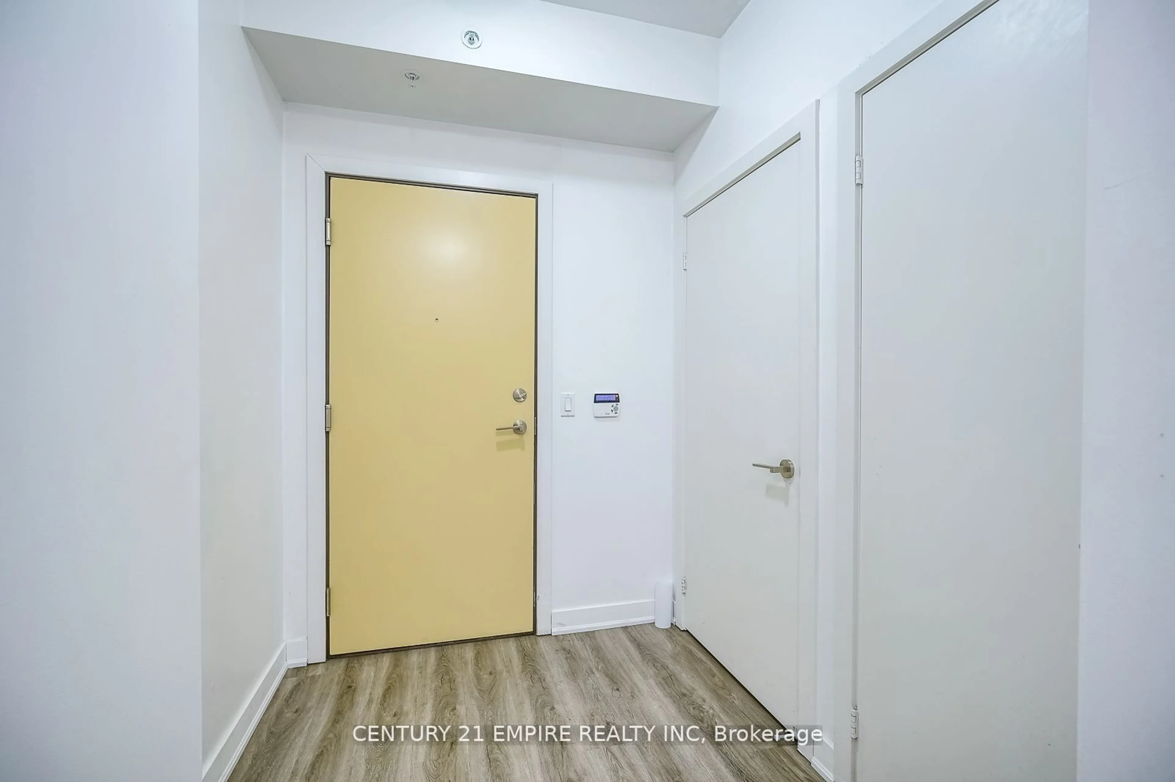 Indoor entryway, not visible floor for 30 Nelson St #325, Toronto Ontario M5V 0H5