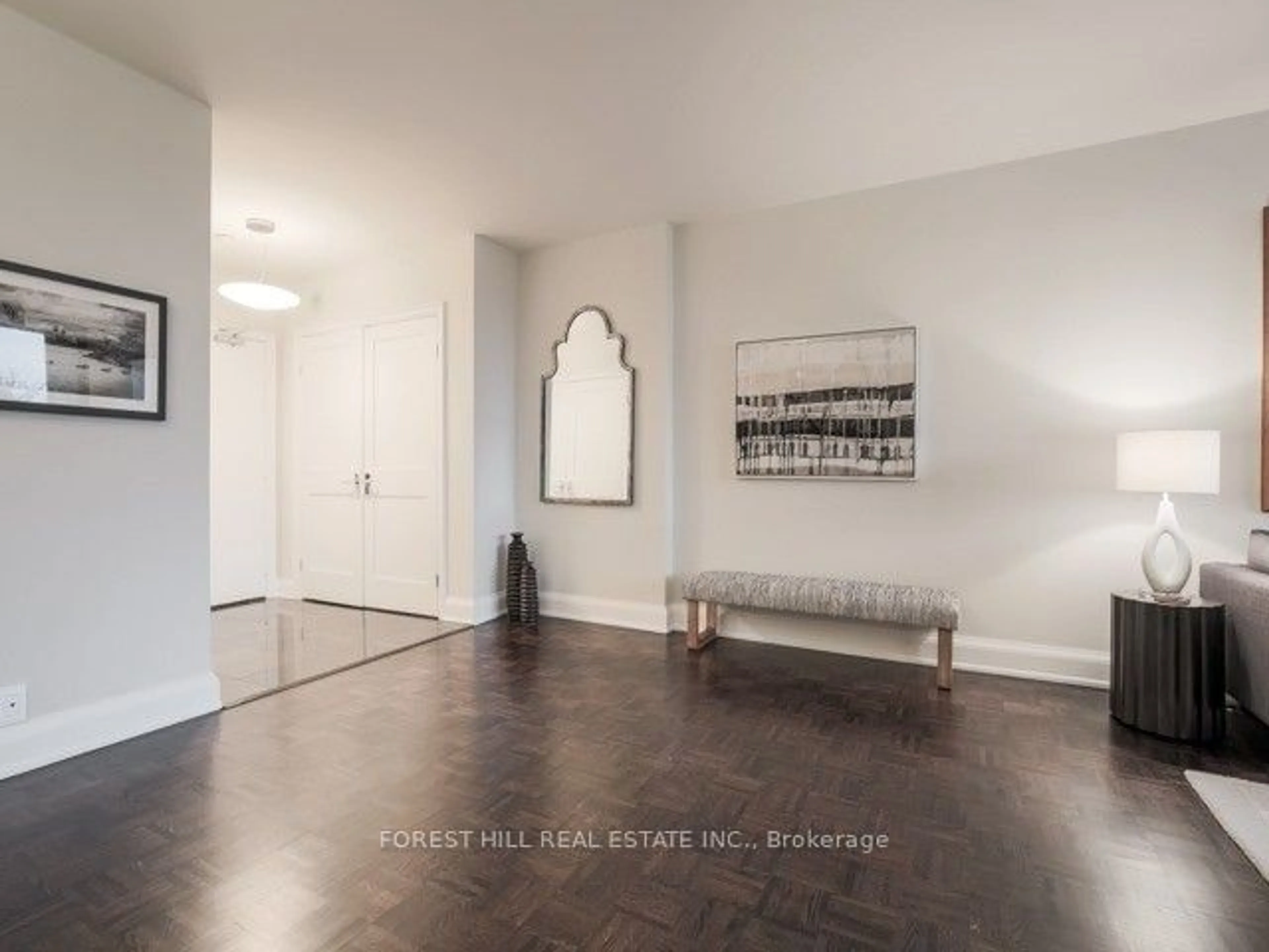 Indoor entryway, wood floors for 350 Lonsdale Rd #502, Toronto Ontario M5P 1R6