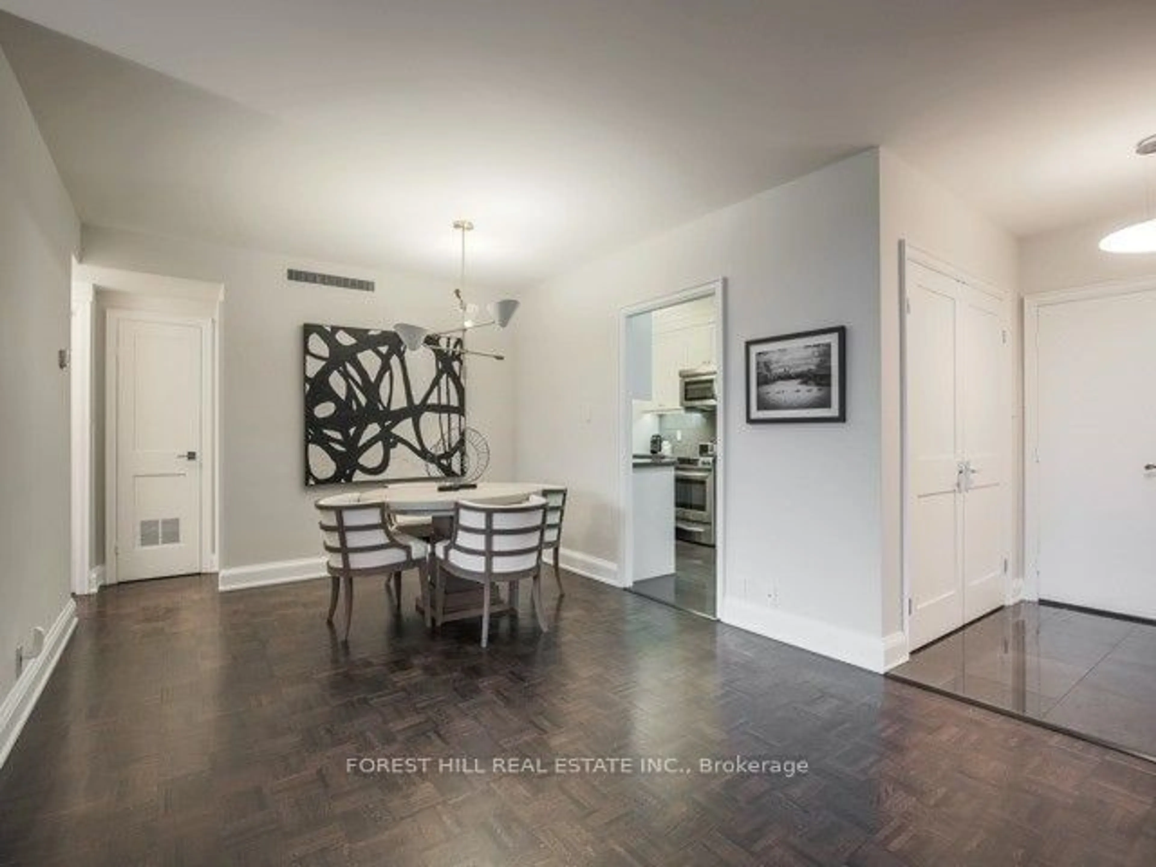 Indoor entryway, wood floors for 350 Lonsdale Rd #502, Toronto Ontario M5P 1R6