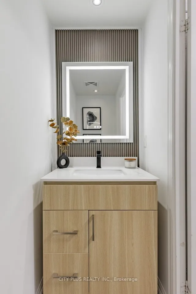 Additional property image - 6 Pirandello St Unit TH15