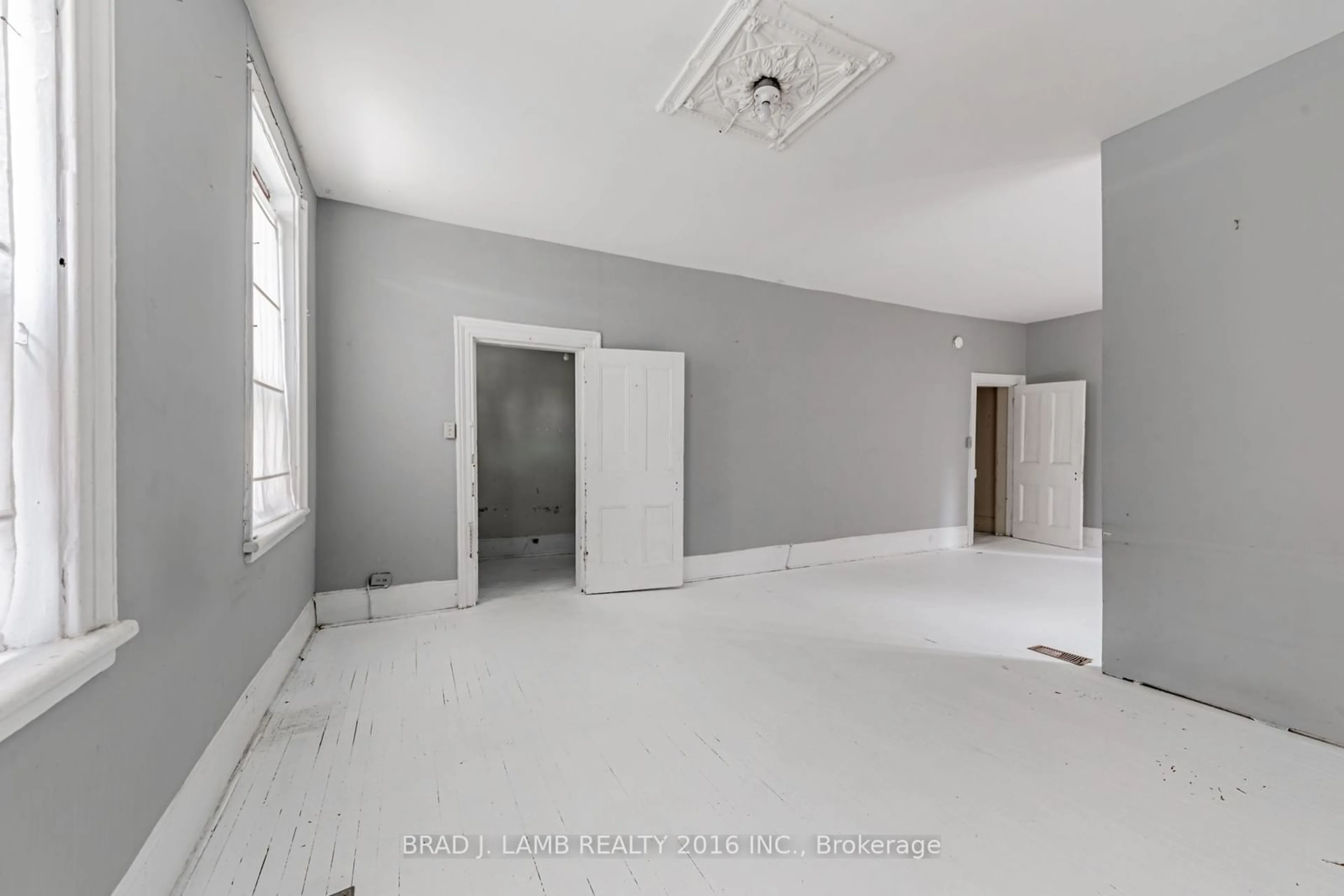 Other indoor space, unknown floor for 9 St. Patricks Sq, Toronto Ontario M5T 1W8