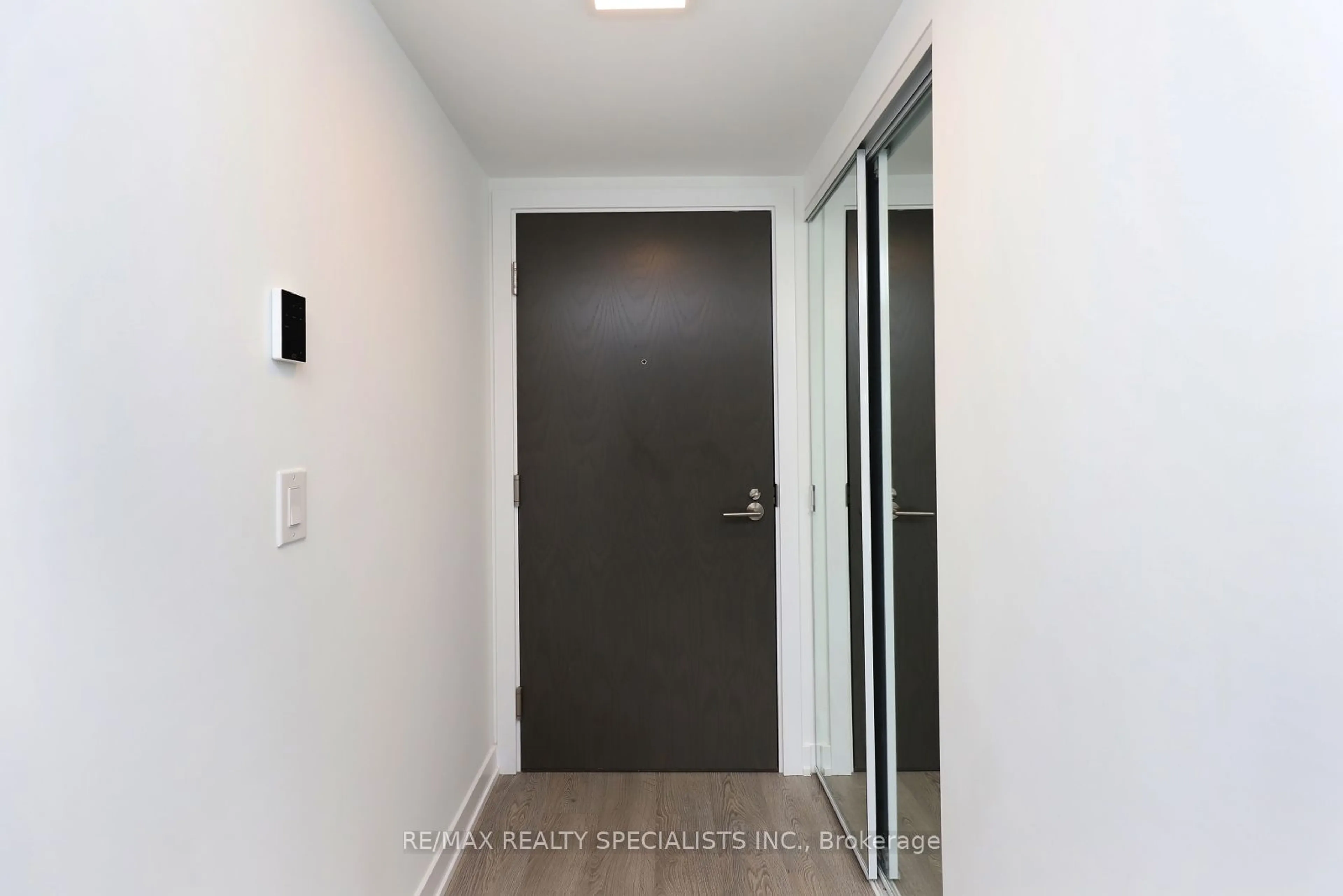 Indoor entryway, not visible floor for 50 Mccaul St #617, Toronto Ontario M5T 1V9