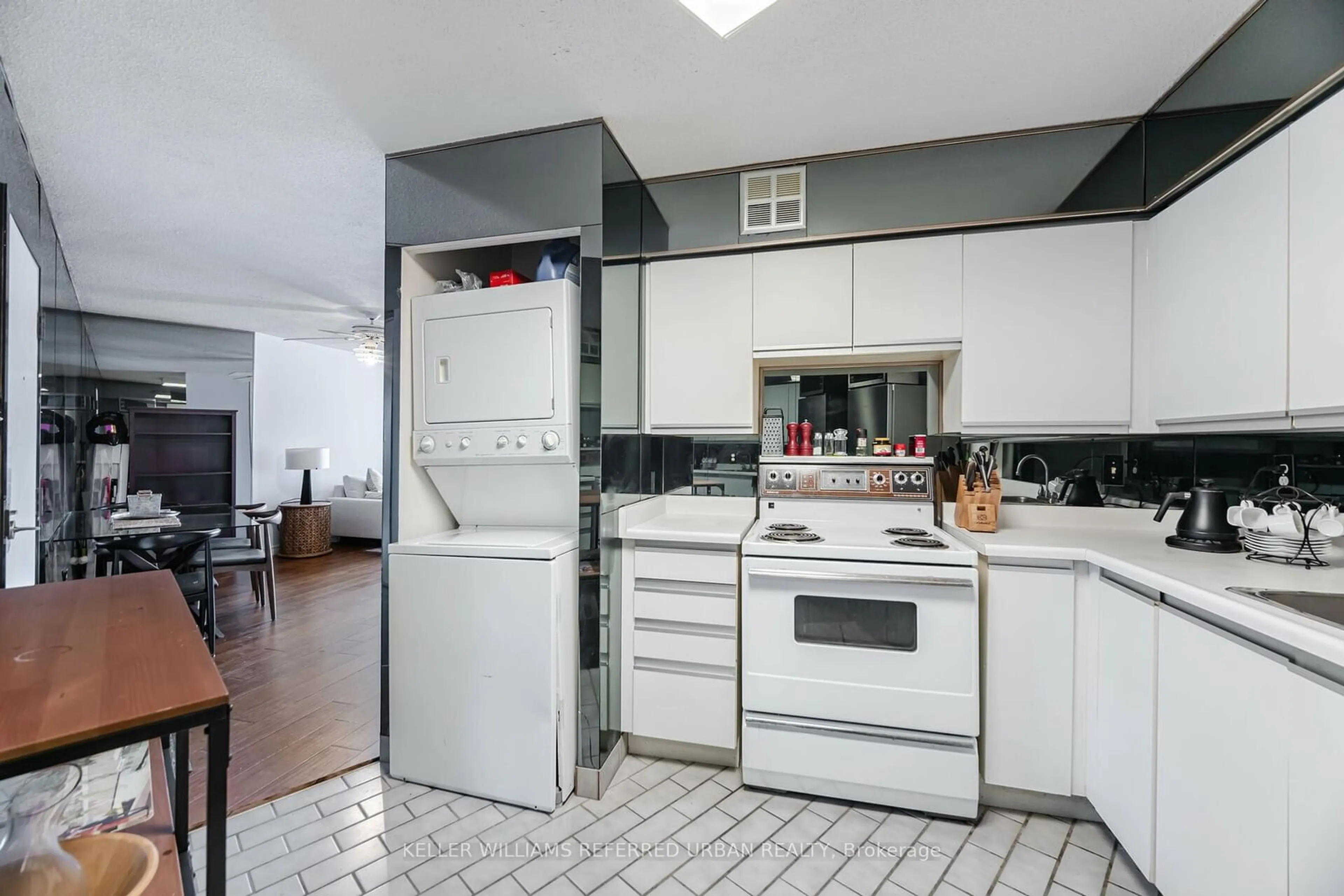 Kitchen, not visible floor, cottage for 250 Queens Quay #703, Toronto Ontario M5J 2N2