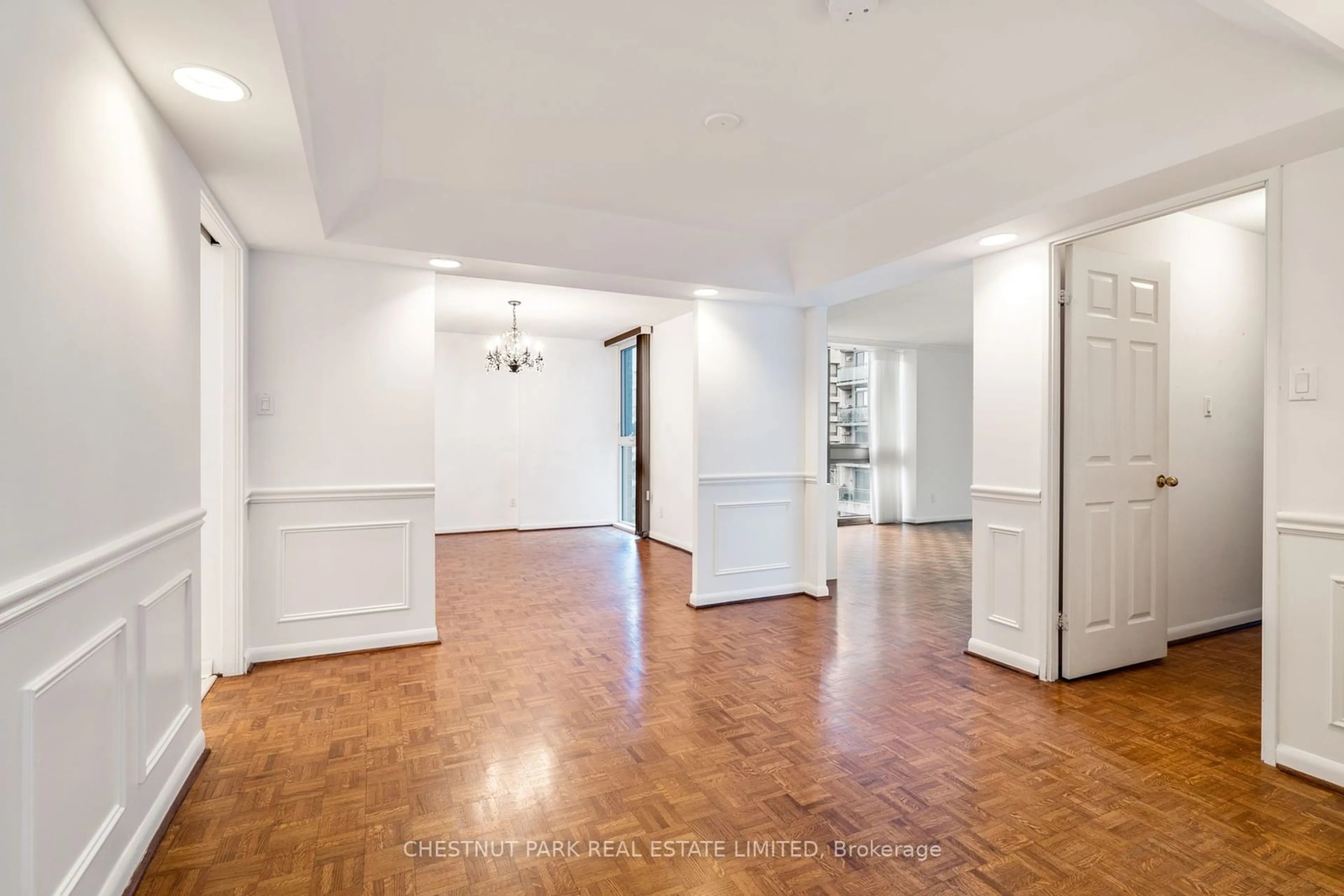 A pic of a room, wood floors for 278 Bloor St #410, Toronto Ontario M4W 3M4