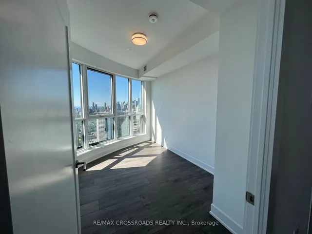 Additional property image - 585 Bloor St Unit 3418