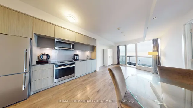 Additional property image - 585 Bloor St Unit 3418