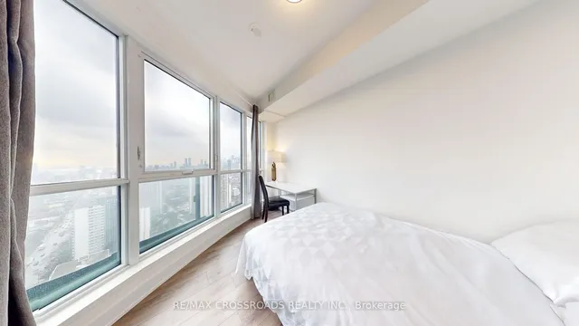 Additional property image - 585 Bloor St Unit 3418