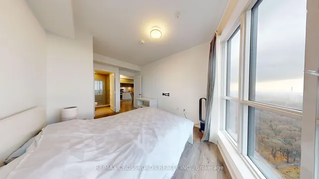 Additional property image - 585 Bloor St Unit 3418