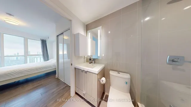 Additional property image - 585 Bloor St Unit 3418