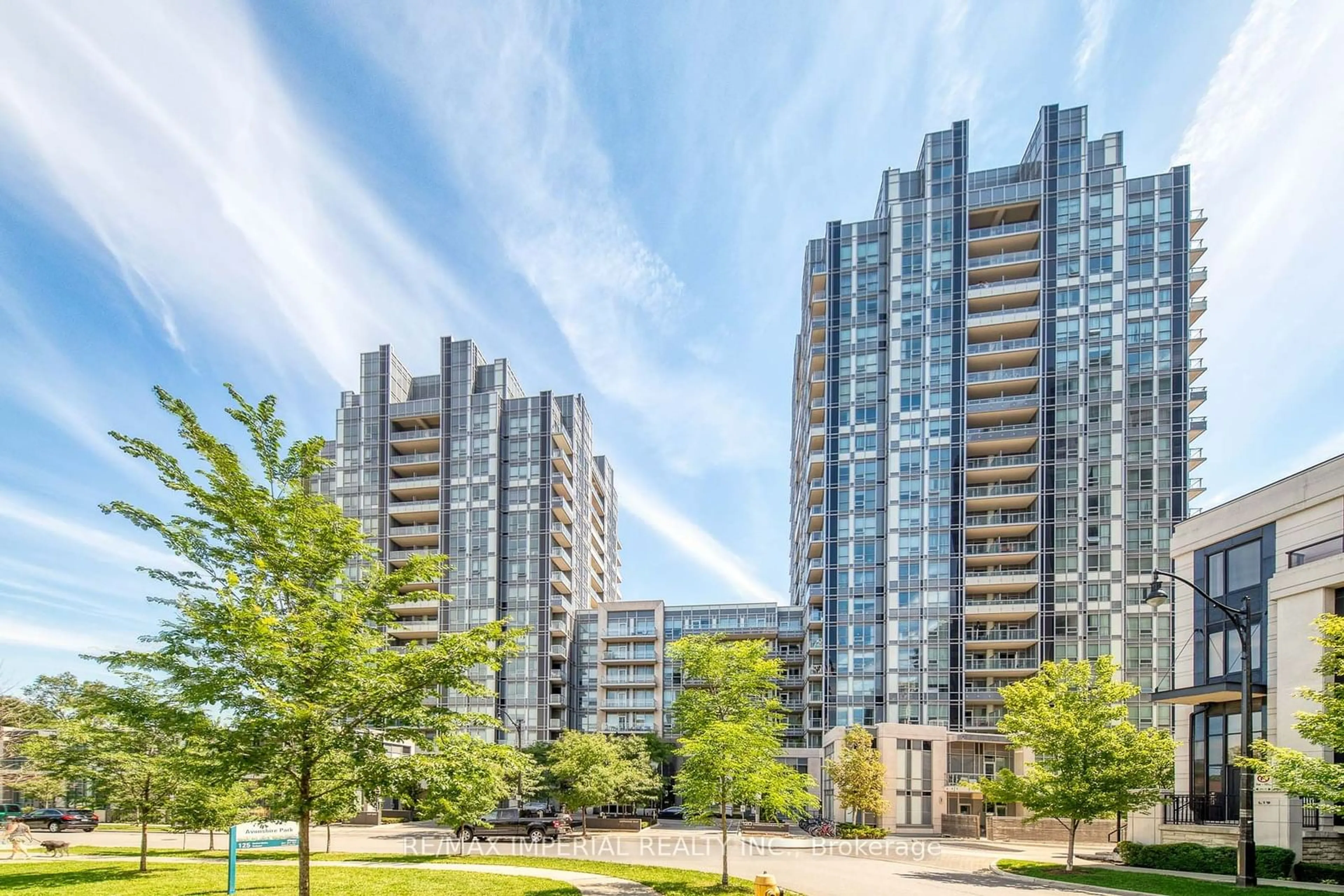 A pic from exterior of the house or condo, the view of city buildings for 120 Harrison Garden Blvd #106, Toronto Ontario M2N 0H1