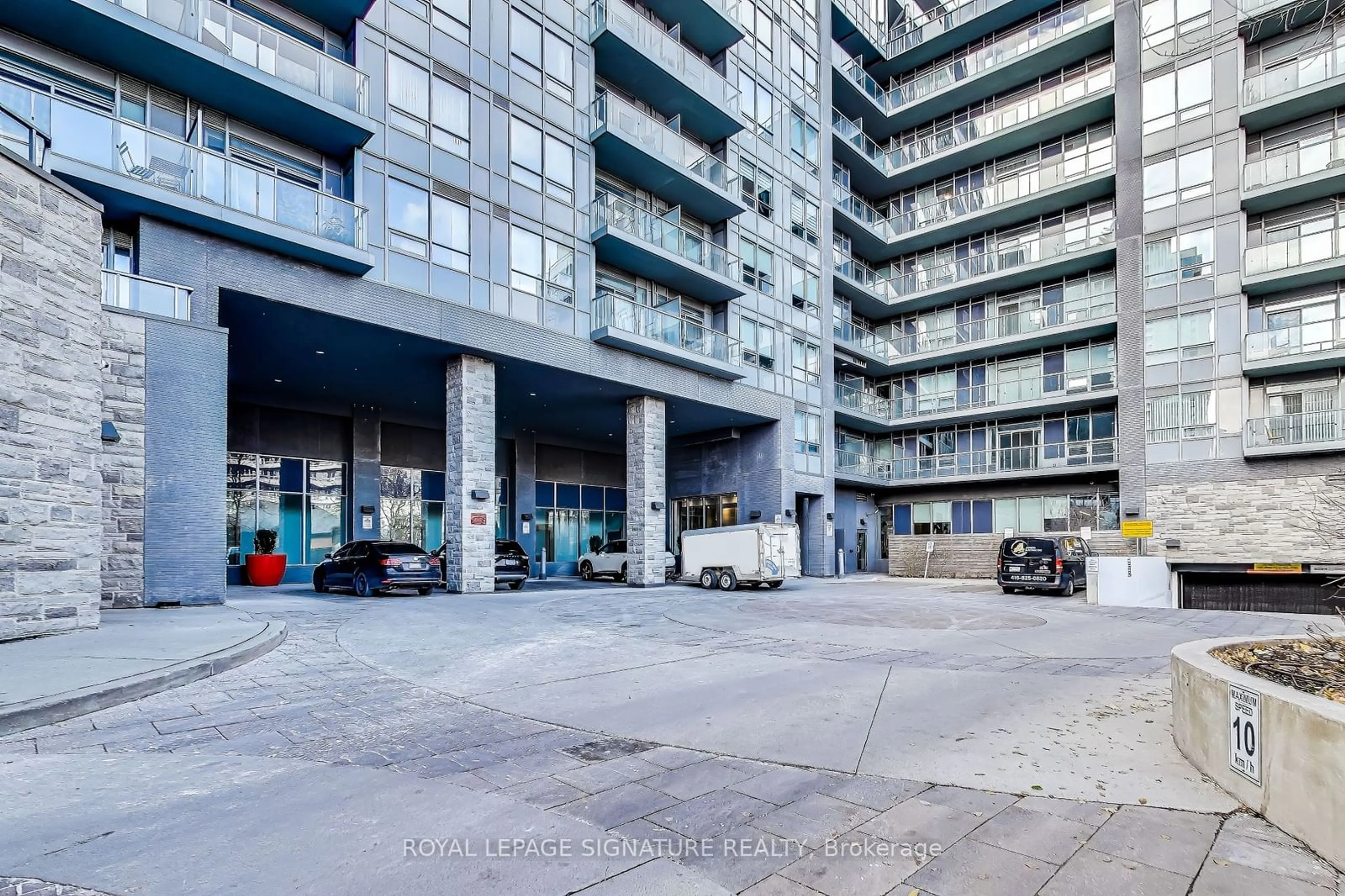 A pic from exterior of the house or condo, the street view for 7 Kenaston Gdns #517, Toronto Ontario M2K 1G7