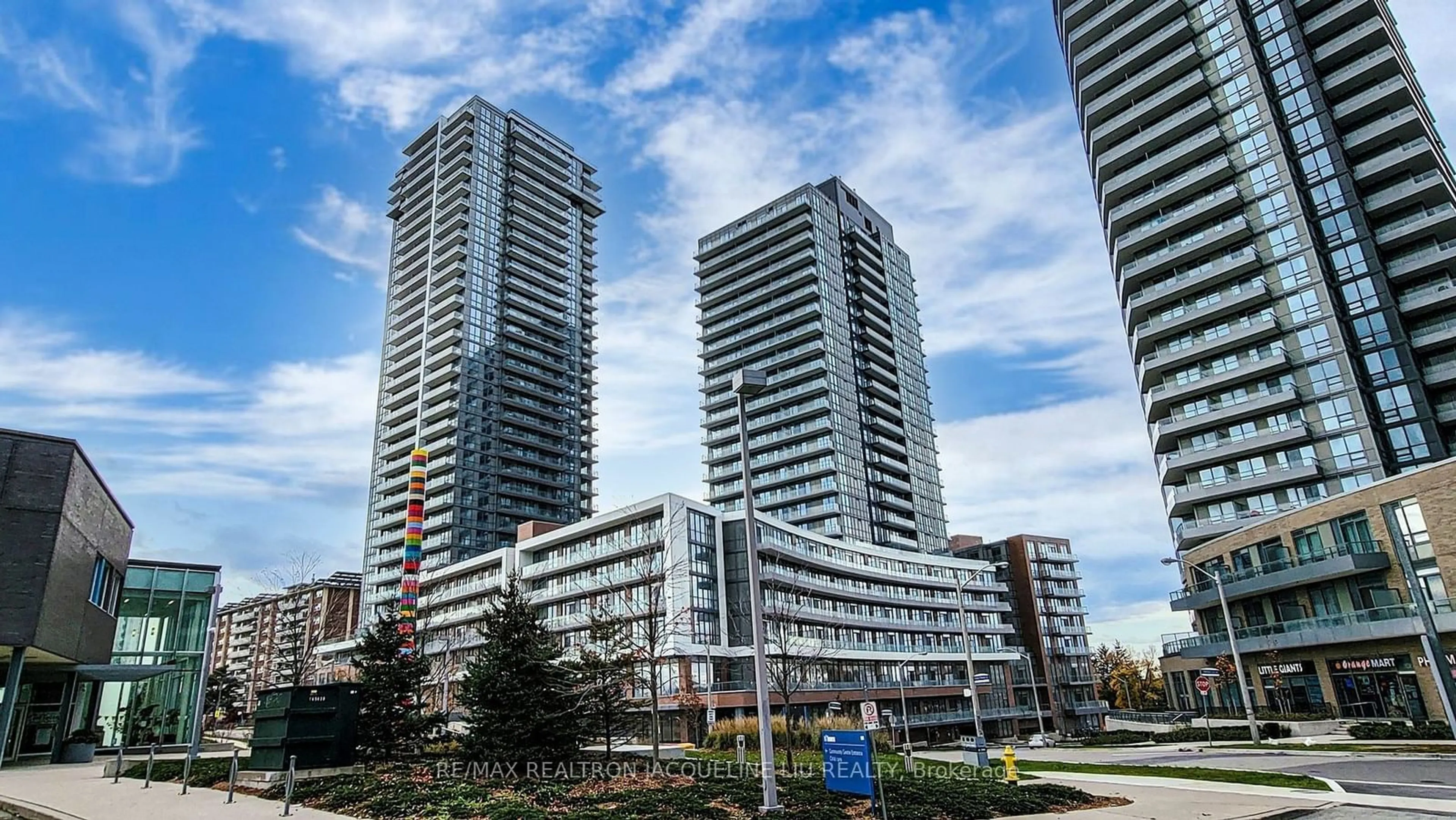 A pic from exterior of the house or condo, the view of city buildings for 38 Forest Manor Rd #1309, Toronto Ontario M2J 0H4