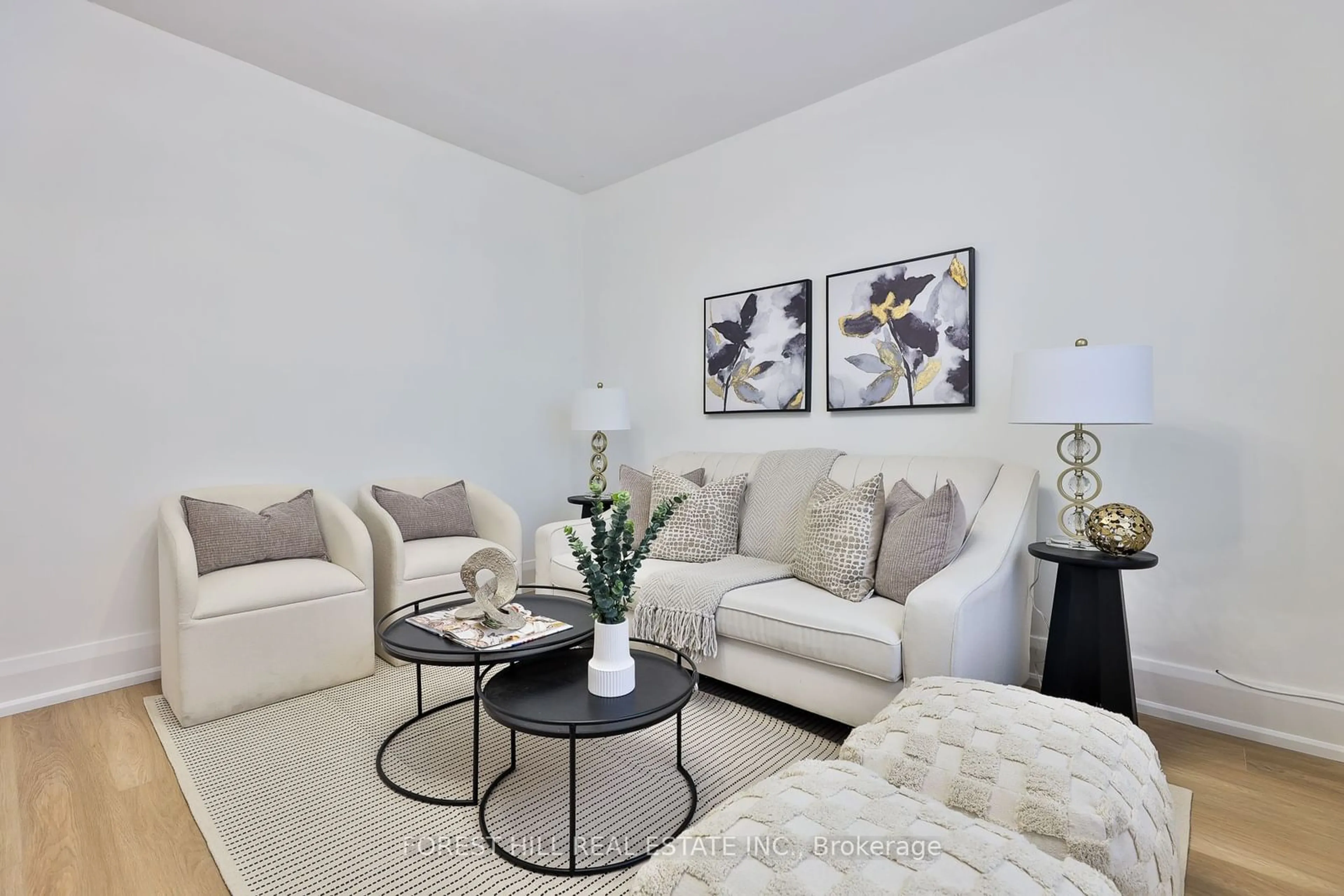 Living room, carpet floors for 74 Amherst Ave, Toronto Ontario M6E 1Z4