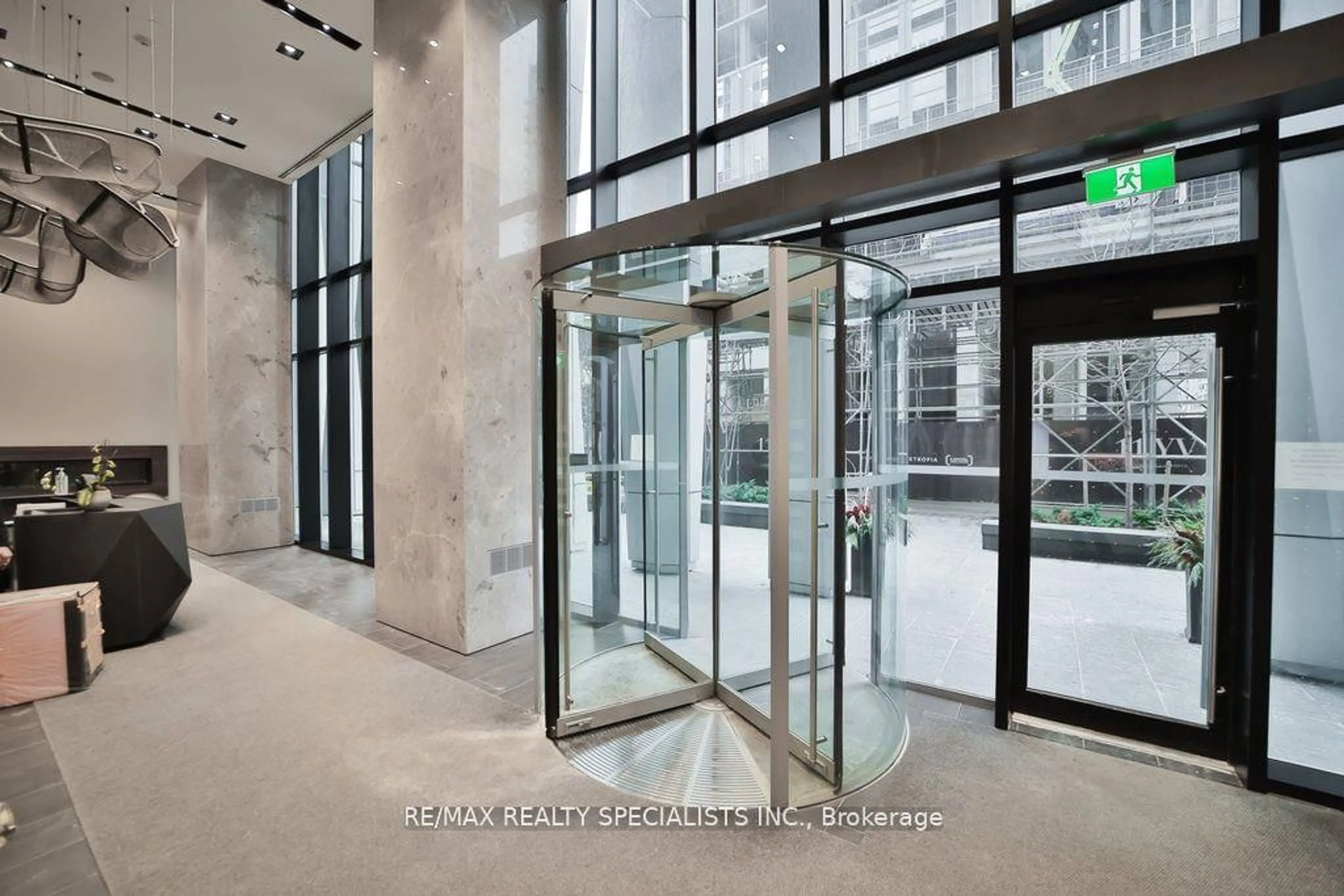 Indoor foyer, cement floor for 1 Yorkville Ave #5102, Toronto Ontario M4W 1L1