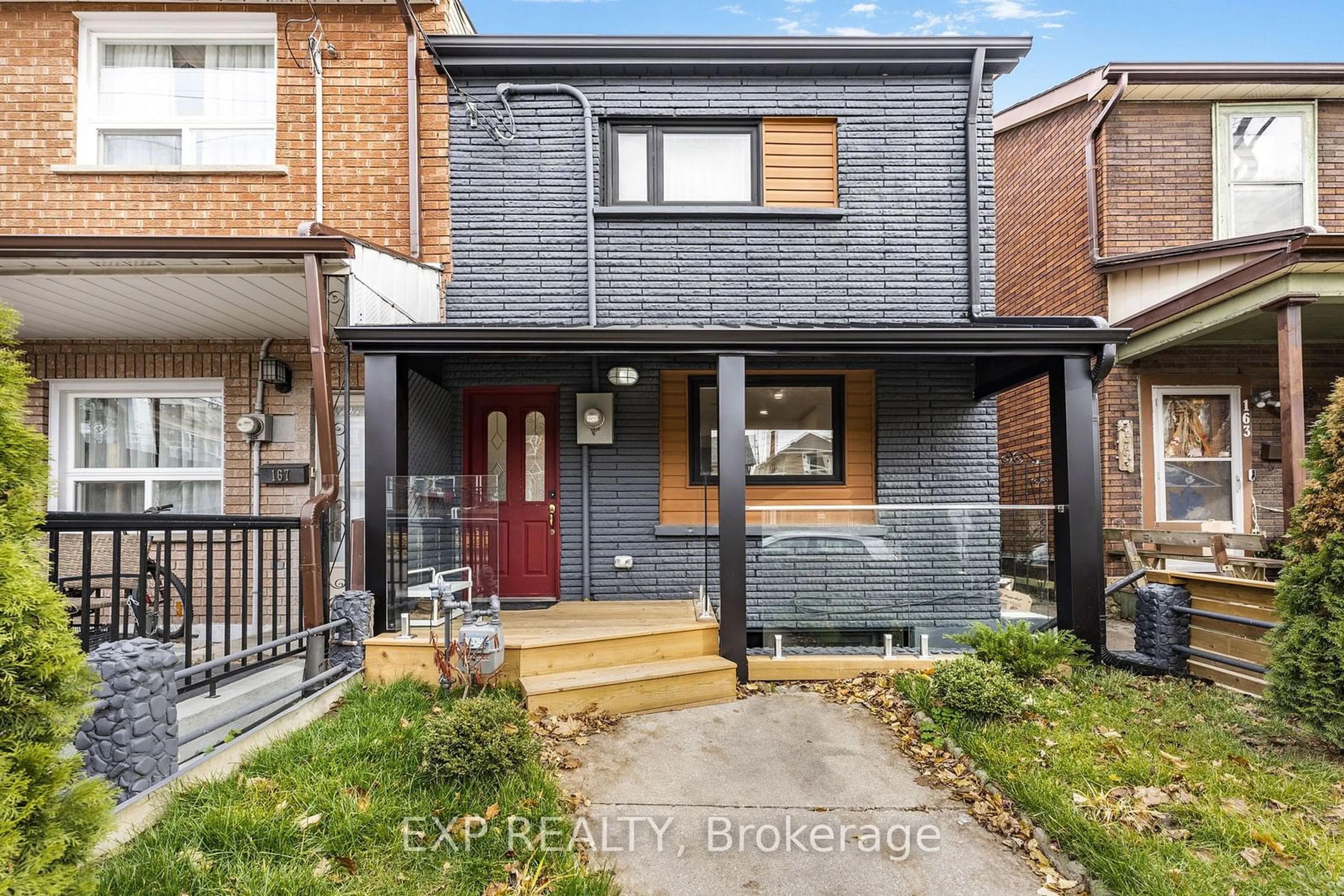 Home with brick exterior material for 165 Claremont St, Toronto Ontario M6J 2M7