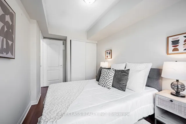 Additional property image - 78 Carr St Unit 25