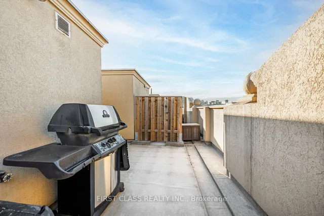 Additional property image - 78 Carr St Unit 25