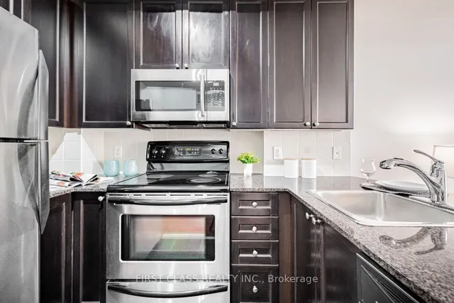 Additional property image - 78 Carr St Unit 25