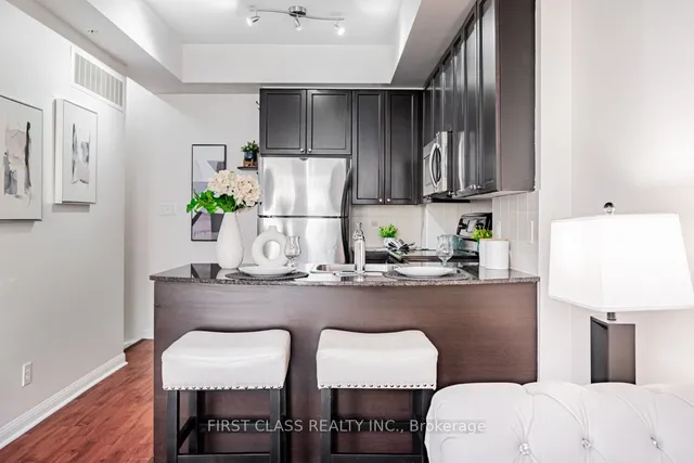 Additional property image - 78 Carr St Unit 25