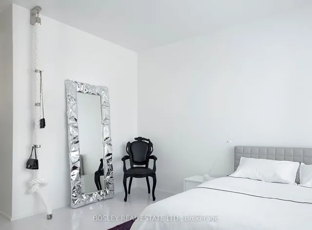 Additional property image - 250 Manning Ave