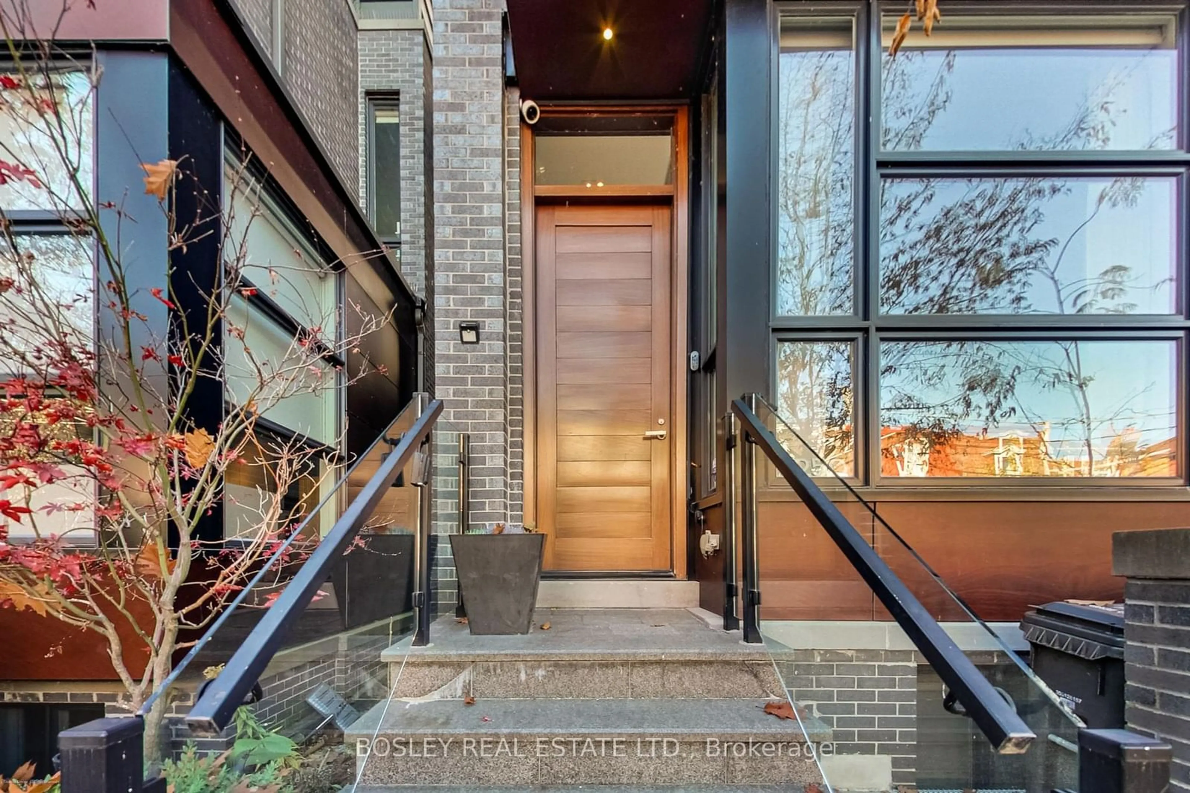 Indoor entryway, wood floors for 250 Manning Ave, Toronto Ontario M6J 2K7