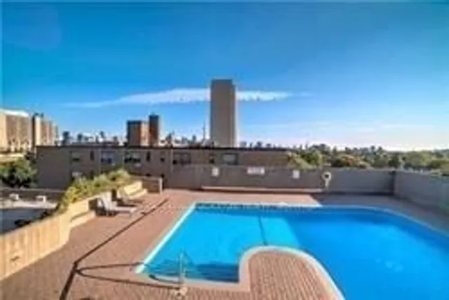 Additional property image - 720 Spadina Ave Unit 709