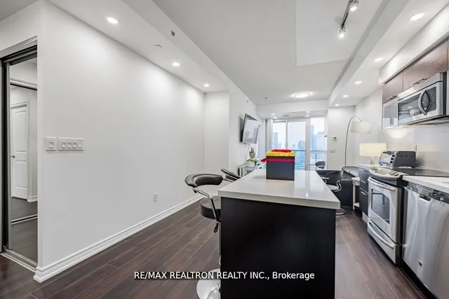 Additional property image - 386 Yonge St Unit 4508