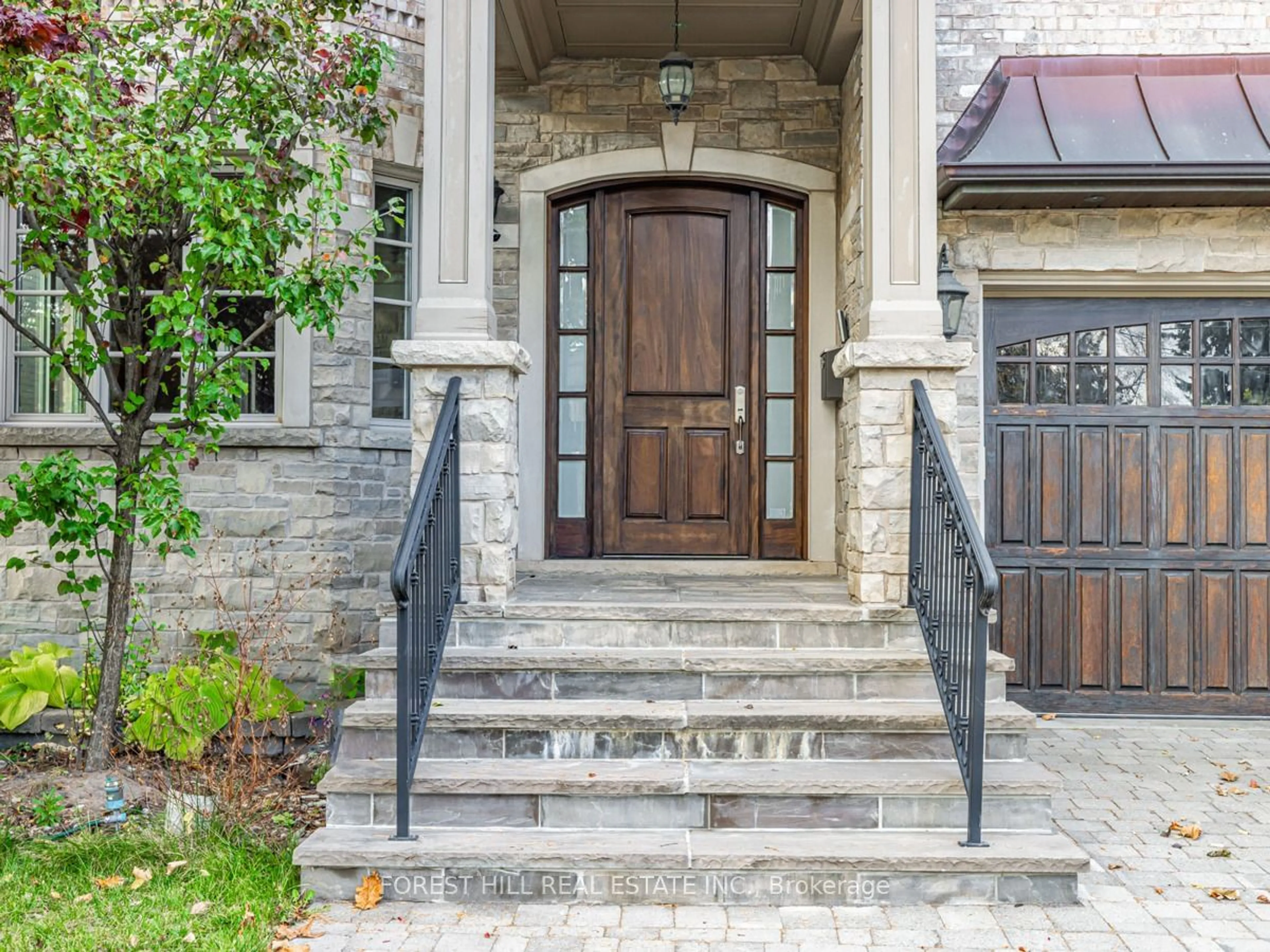 Indoor entryway, wood floors for 198 Norton Ave, Toronto Ontario M2N 4B2