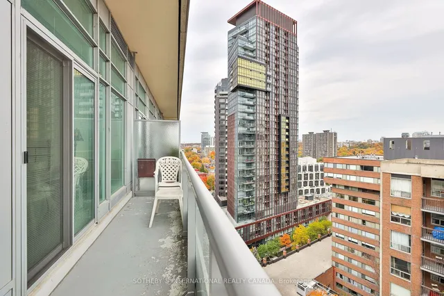 Additional property image - 8 Scollard St Unit Ph 201