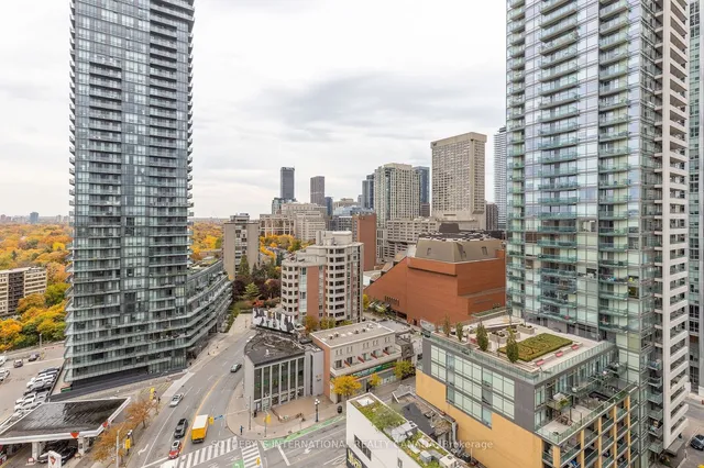 Additional property image - 8 Scollard St Unit Ph 201