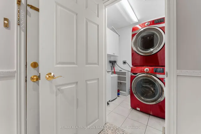 Additional property image - 3022 Bayview Ave