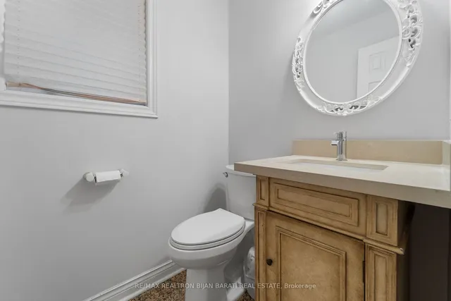 Additional property image - 3022 Bayview Ave