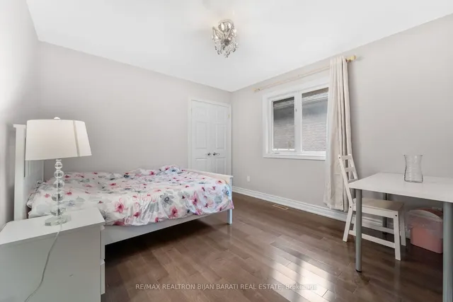 Additional property image - 3022 Bayview Ave