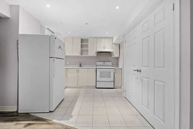 Additional property image - 3022 Bayview Ave