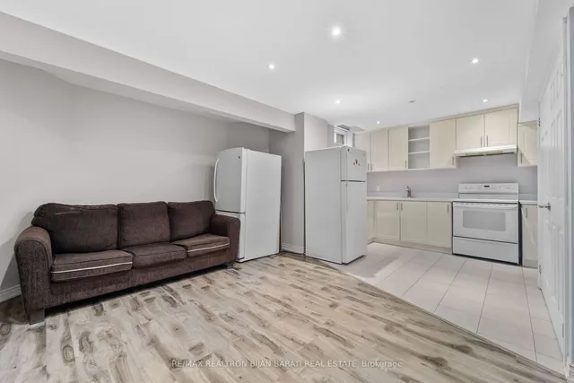 Additional property image - 3022 Bayview Ave