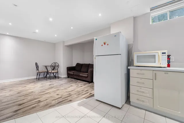 Additional property image - 3022 Bayview Ave