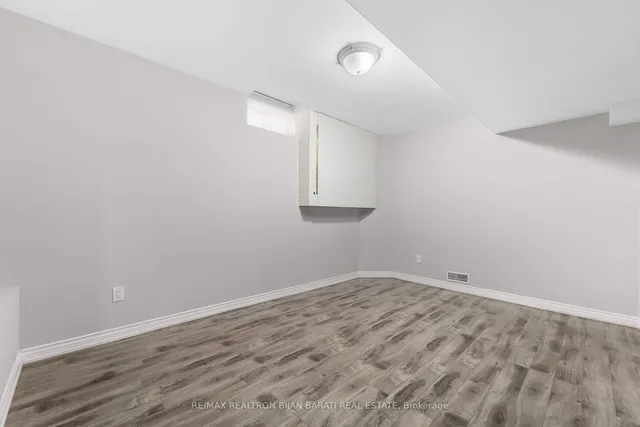 Additional property image - 3022 Bayview Ave
