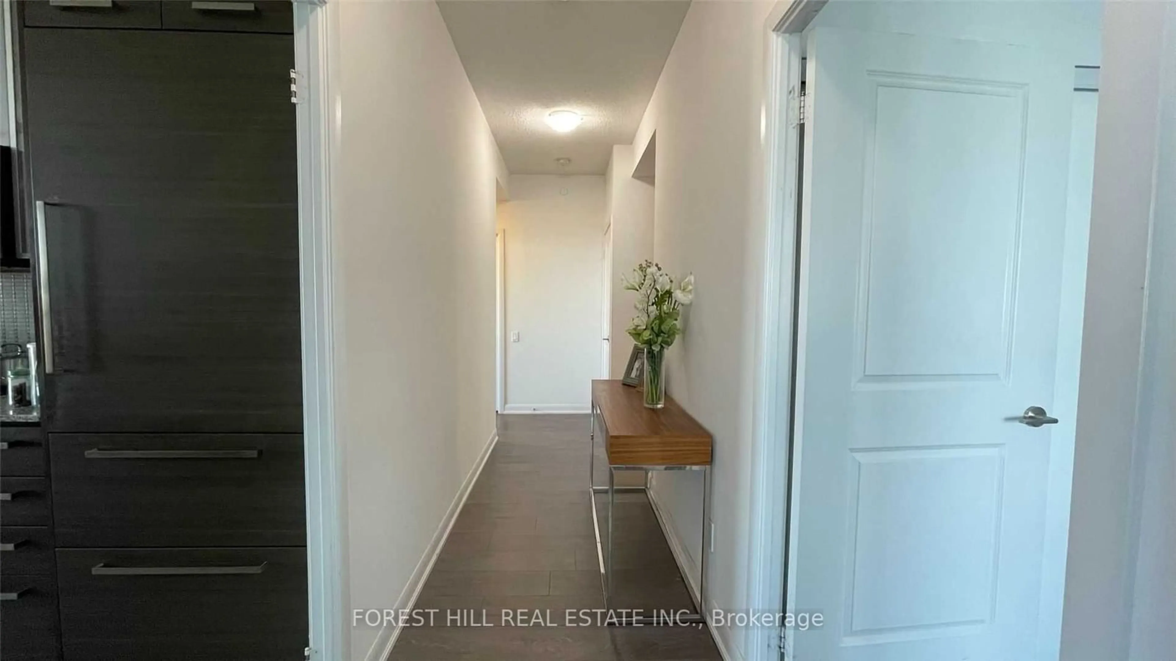 Indoor entryway, not visible floor for 5168 Yonge St #Ph206, Toronto Ontario M2N 0G1