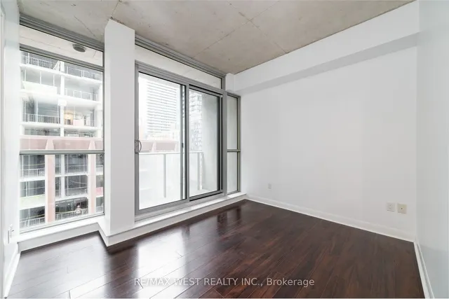 Additional property image - 375 King St Unit 807