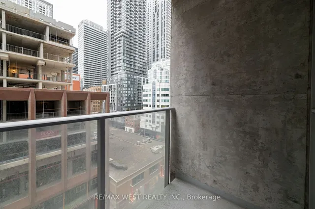 Additional property image - 375 King St Unit 807