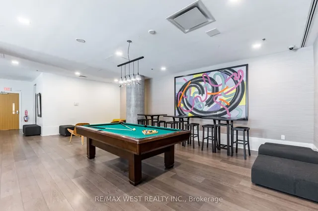 Additional property image - 375 King St Unit 807