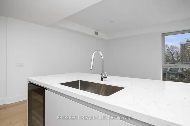 Additional property image - 346 Davenport Rd Unit 403