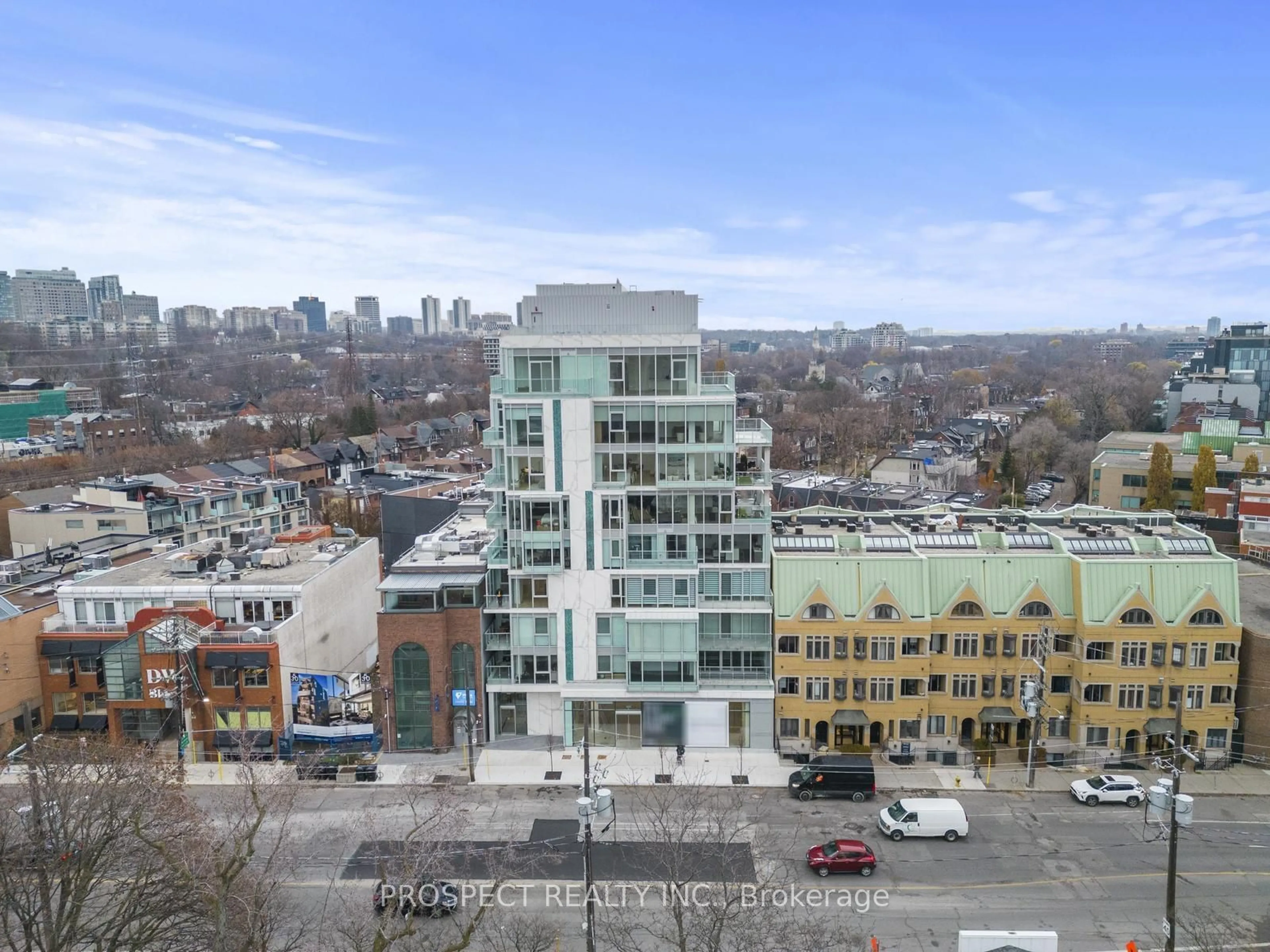 A pic from exterior of the house or condo, the front or back of building for 346 Davenport Rd #403, Toronto Ontario M5R 1K6