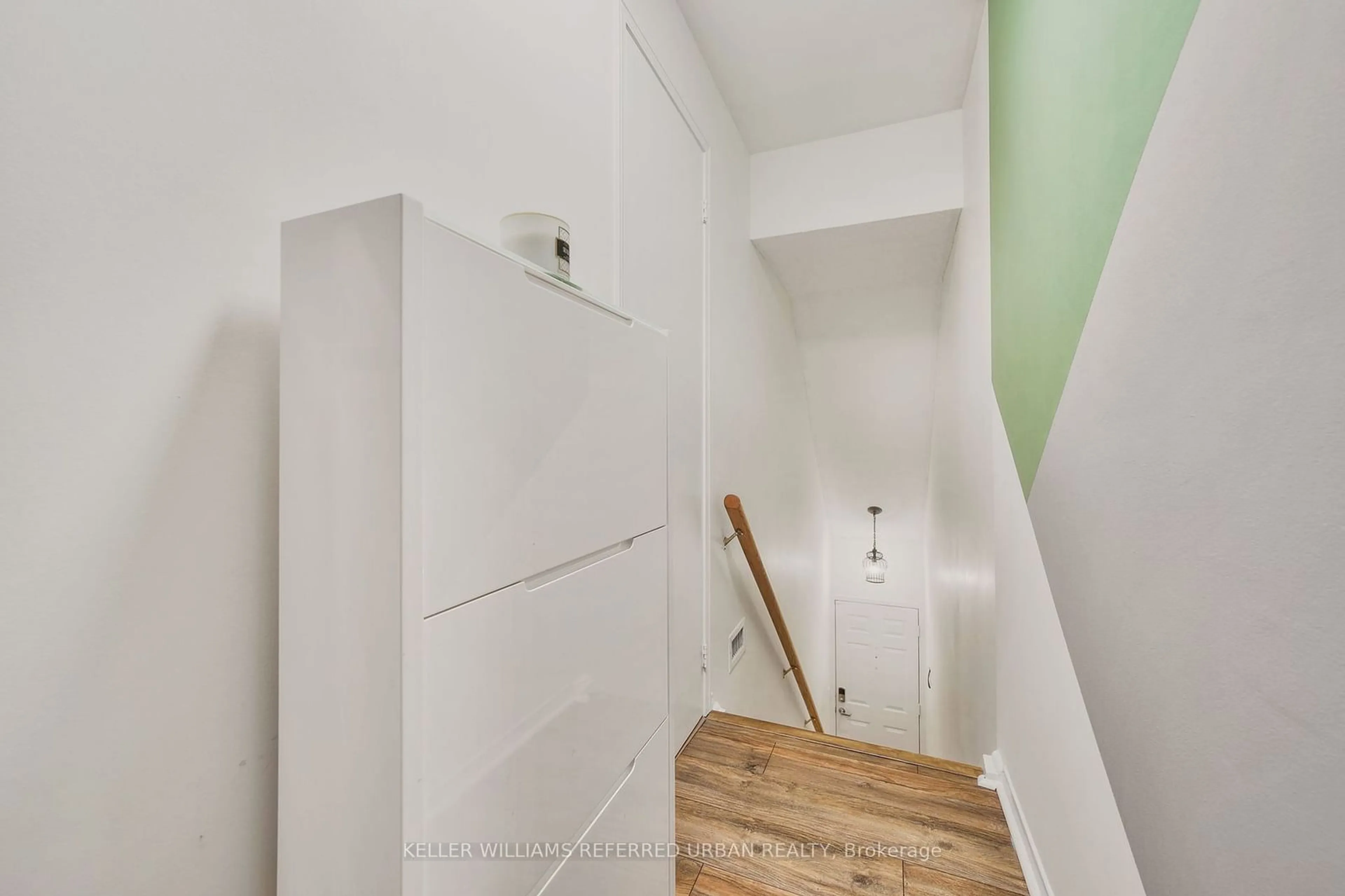 Stairs for 108 Redpath Ave #15, Toronto Ontario M4S 2J7