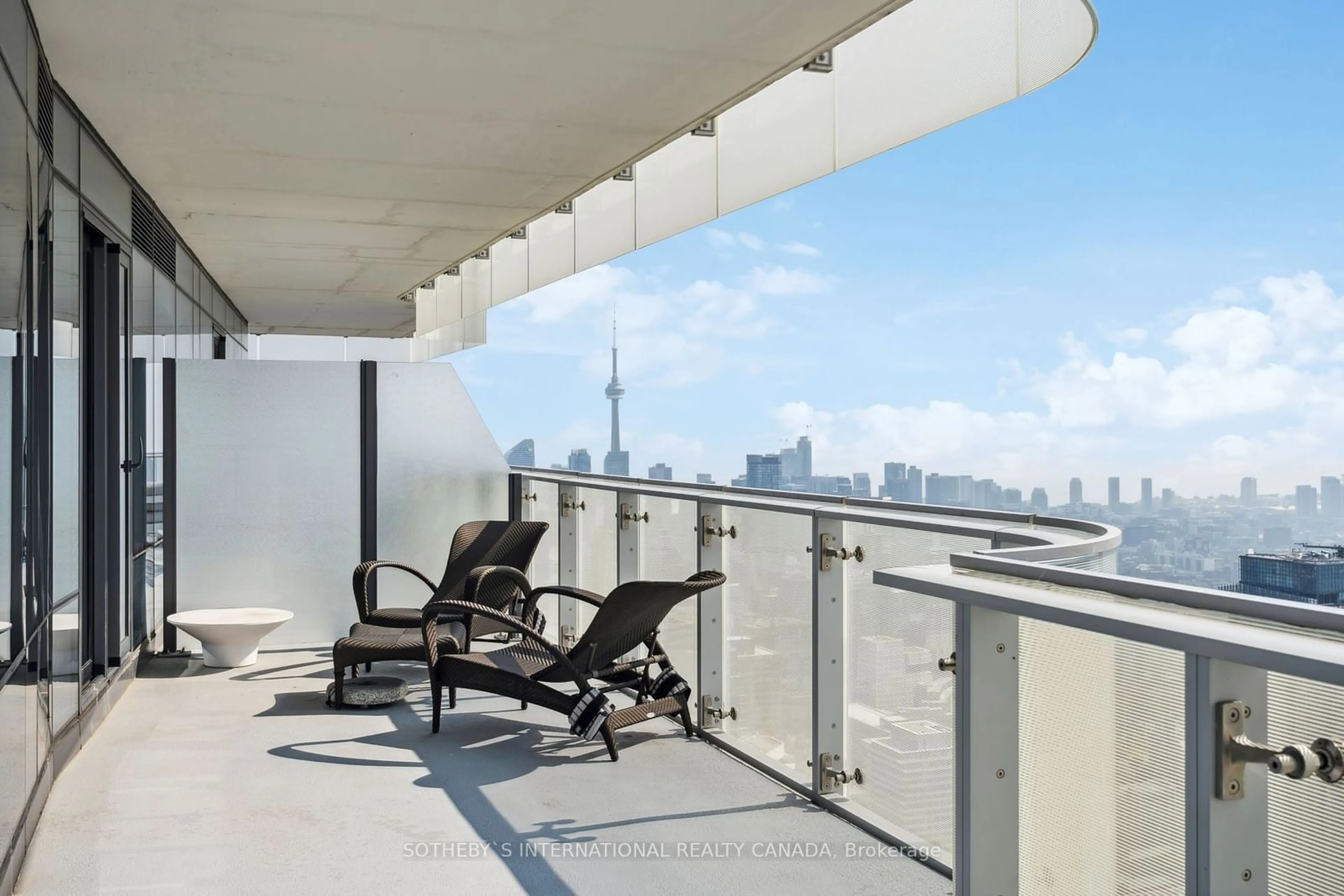 Balcony in the apartment, the view of city buildings for 1 Bloor St #6805, Toronto Ontario M4W 0A8