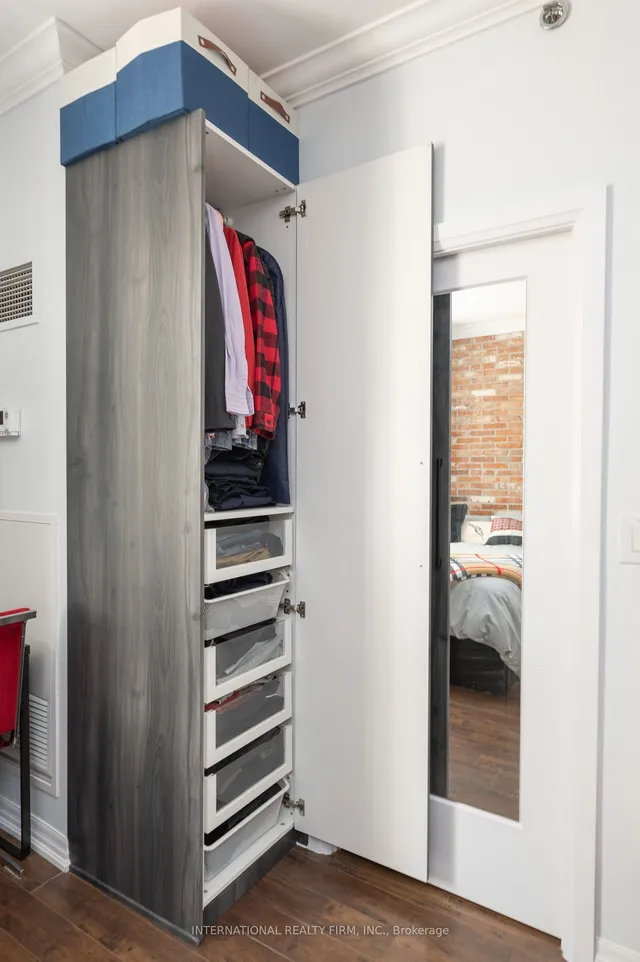 Additional property image - 1 King St Unit 617