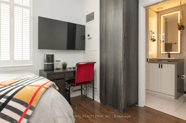Additional property image - 1 King St Unit 617