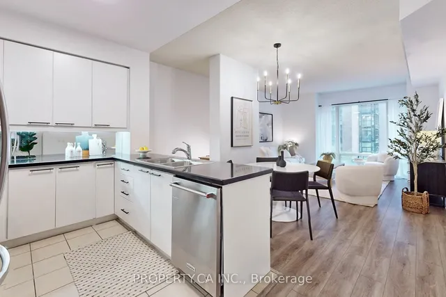 Additional property image - 1121 Bay St Unit 301